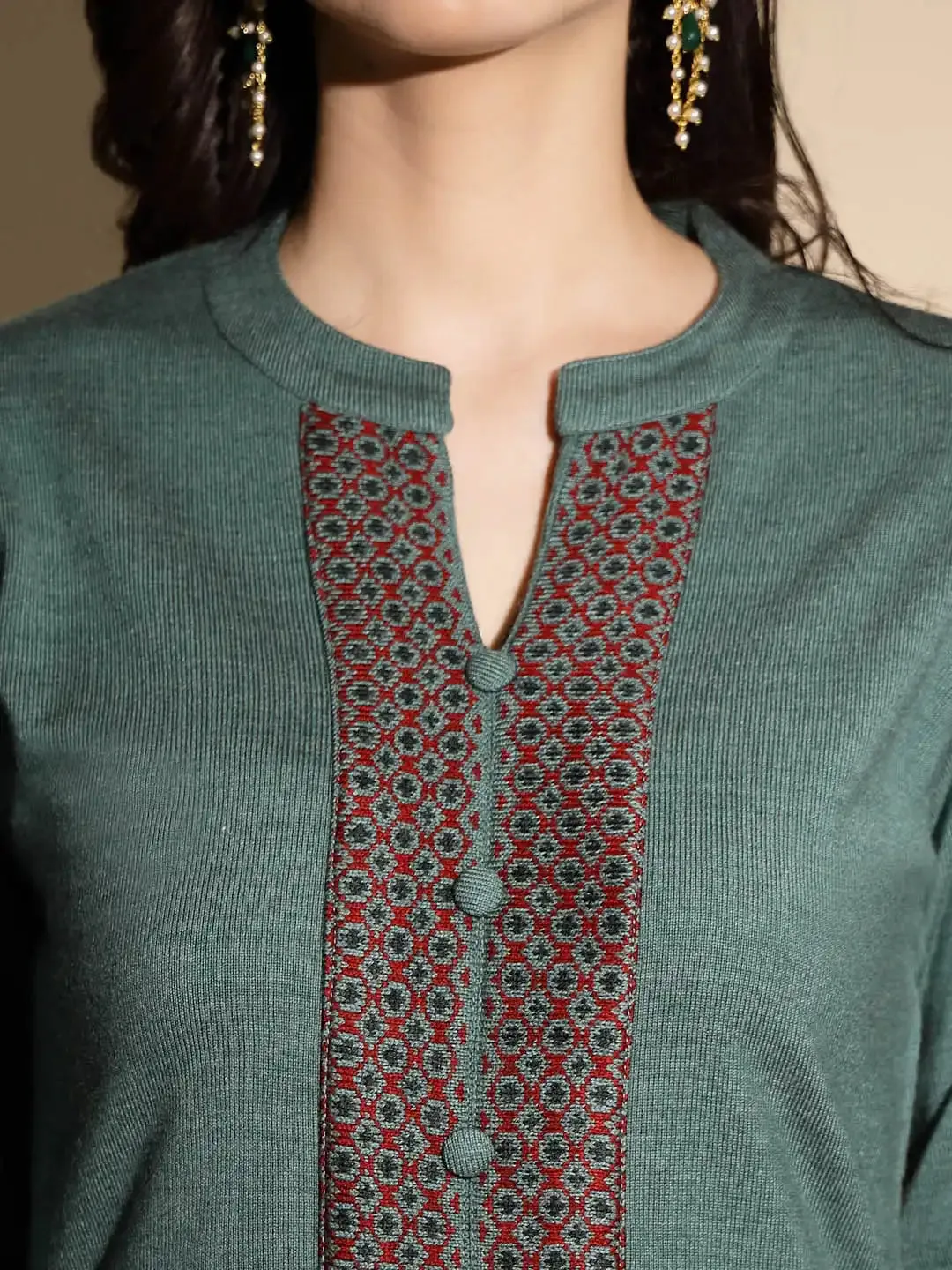 Green Abstract Print Full Sleeve Round With V-Neck Woolen Kurta