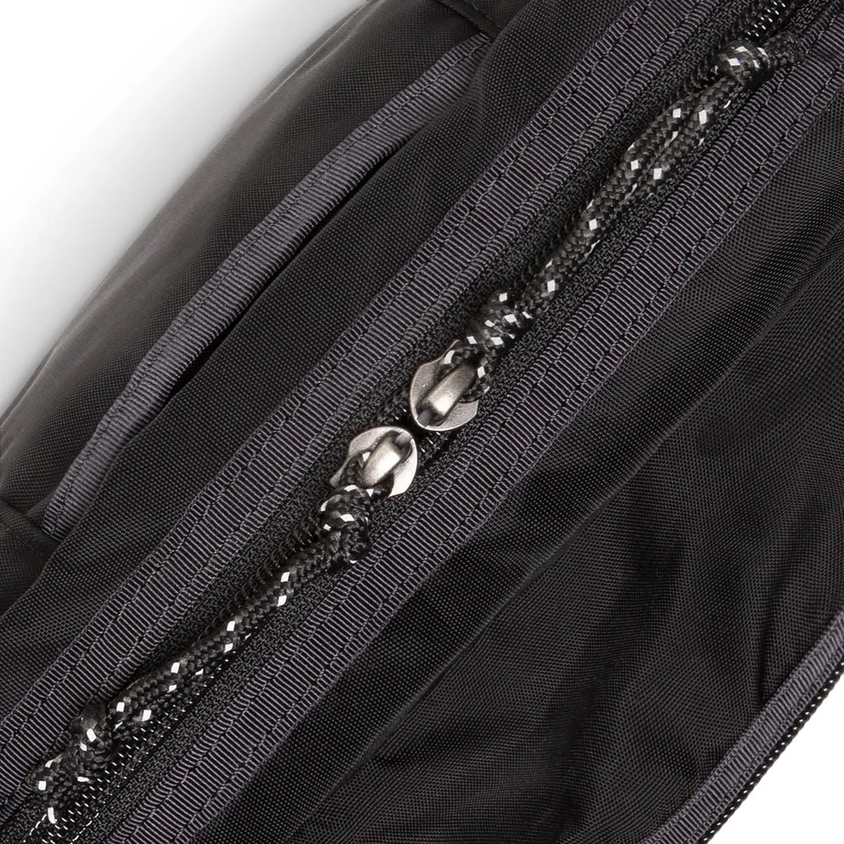 LEICHT SHOULDER BAG